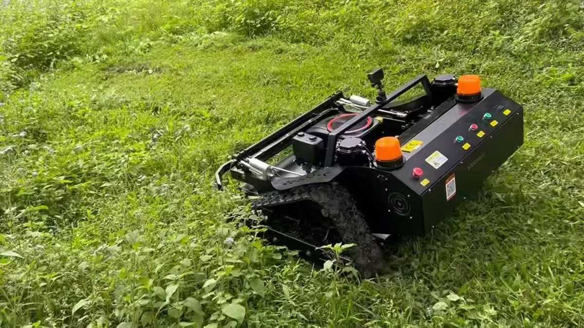 Cortador de grama operado remoto